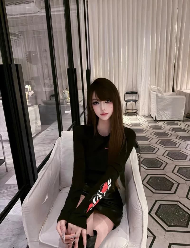 칼 인디펜던트 그래피티 크롭 긴팔티 13