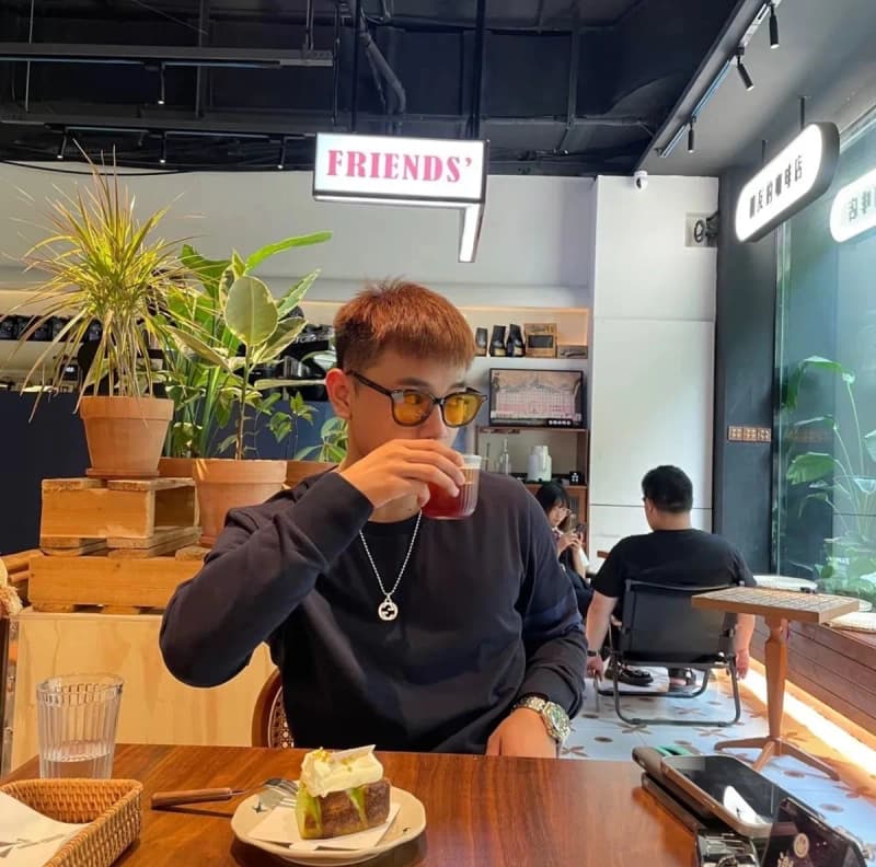 톰브라운 브리티시 클래식 4bar 크루넥 맨투맨 (백롱 헤더그레이 얀) 3