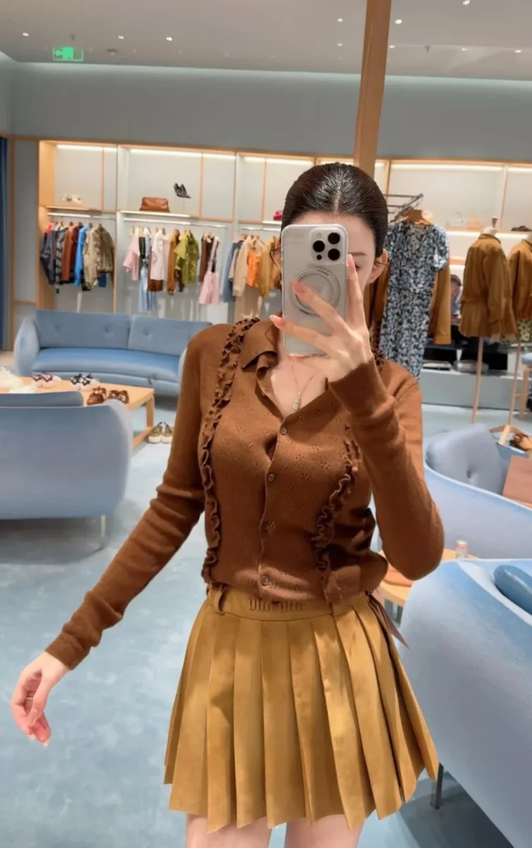 미우미우 카라멜 스웨이드 플리츠 미니스커트/mm스튜디오 5