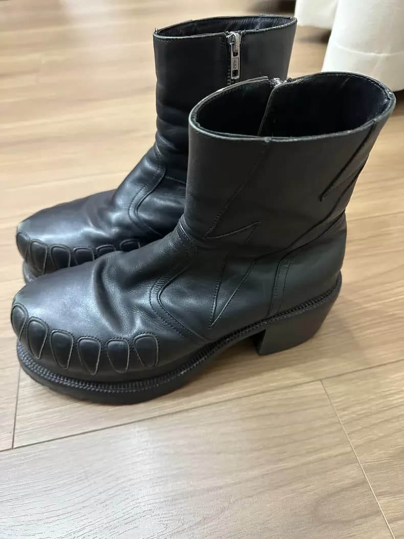 월터 반 베이렌동크 22FW 하이퍼 베어 글램 부츠 (블랙) 4