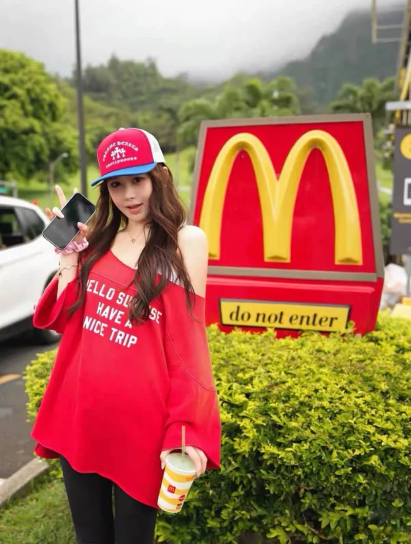 크롬하츠 홀리우드 트러커 햇 (레드/블루) 상세 2