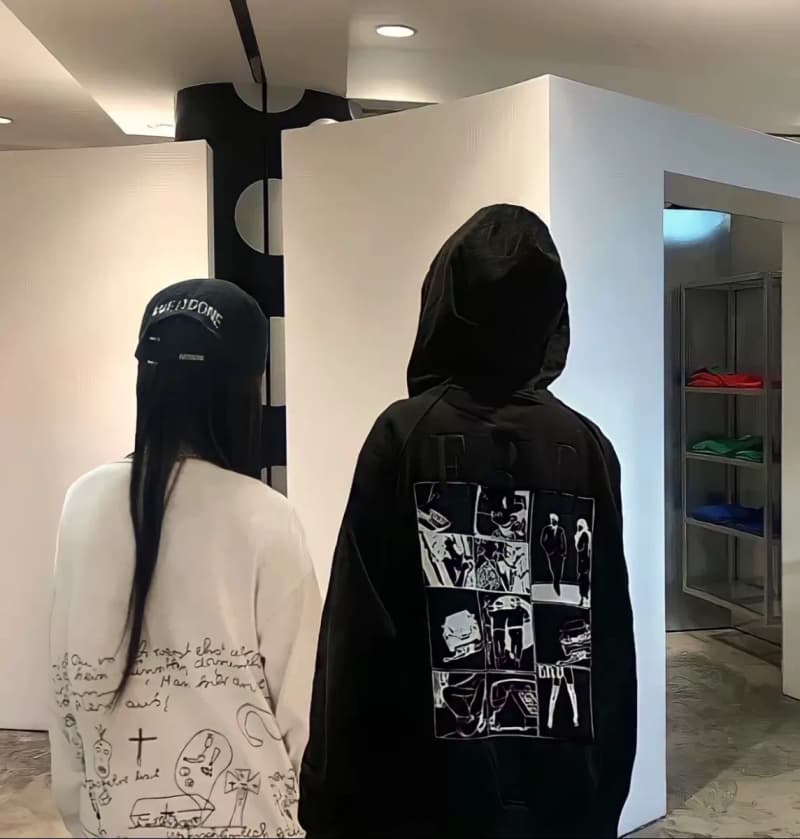 앙팡리쉬데프리메 19AW 만화 일러스트 프린트 후디 4