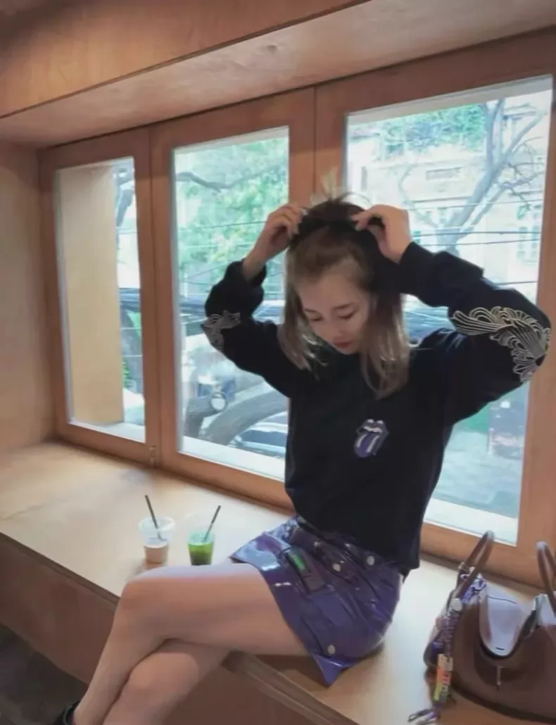크롬하츠 × 롤링 스톤즈 블루 텅 롱슬리브 티셔츠 (블랙) 6