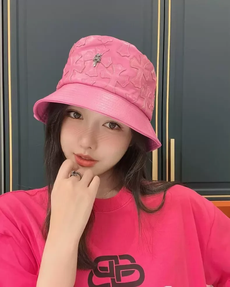 크롬하츠 크로스 패치 레더 버킷햇 (핑크) 8