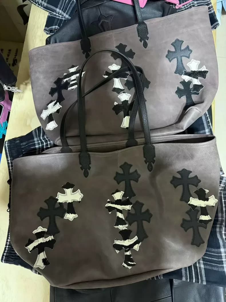 크롬하츠 크로스 패치 토트백 (제브라 헤어 온 × 브라운 레더) 상세 2