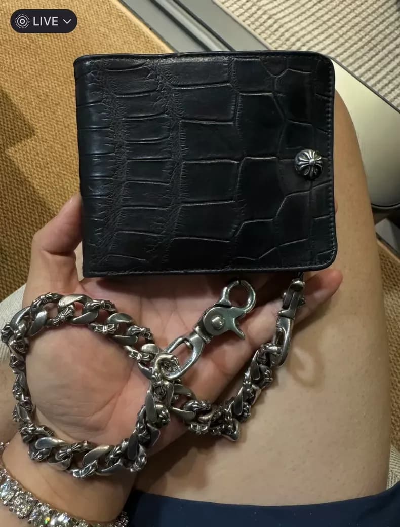 크롬하츠 크로커다일 레더 바이폴드 월렛 상세 1