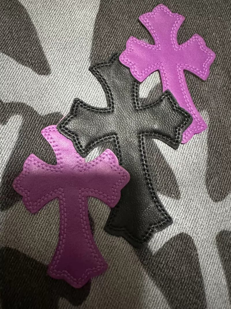 크롬하츠 퍼플 크로스 패치 페인팅 데님 팬츠 (블랙) 상세 2