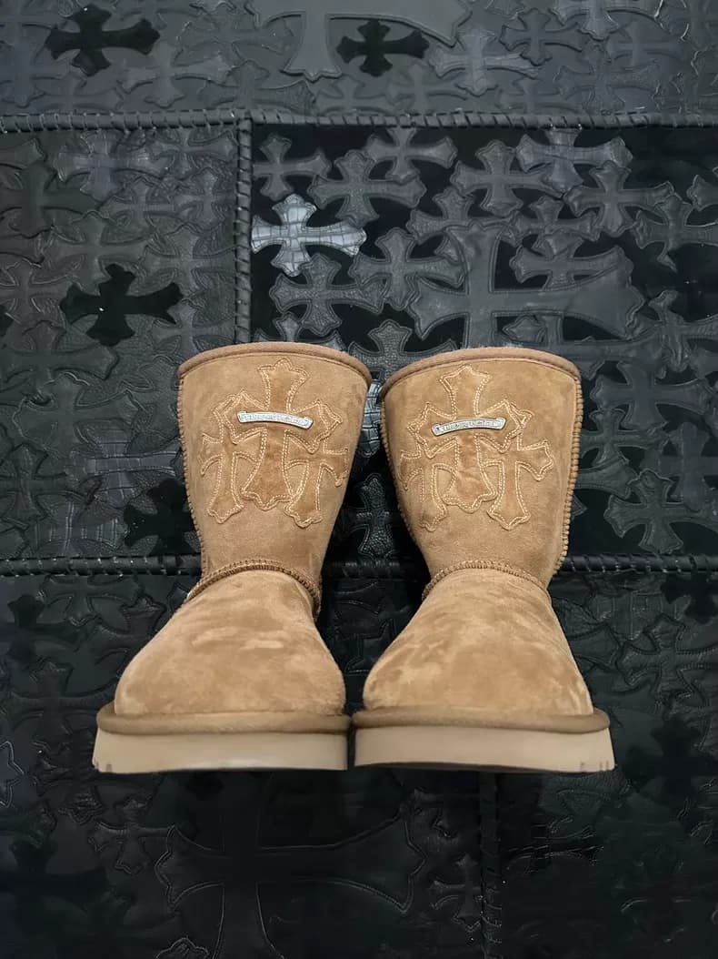 크롬하츠 x UGG 크로스 패치 부츠 (리메이크) 4