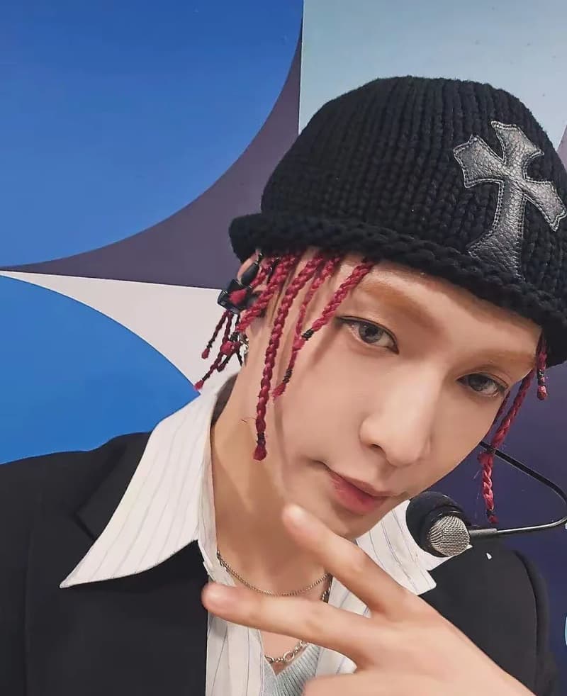 크롬하츠 블랙 크로스 패치 비니 (레더 패치) 7