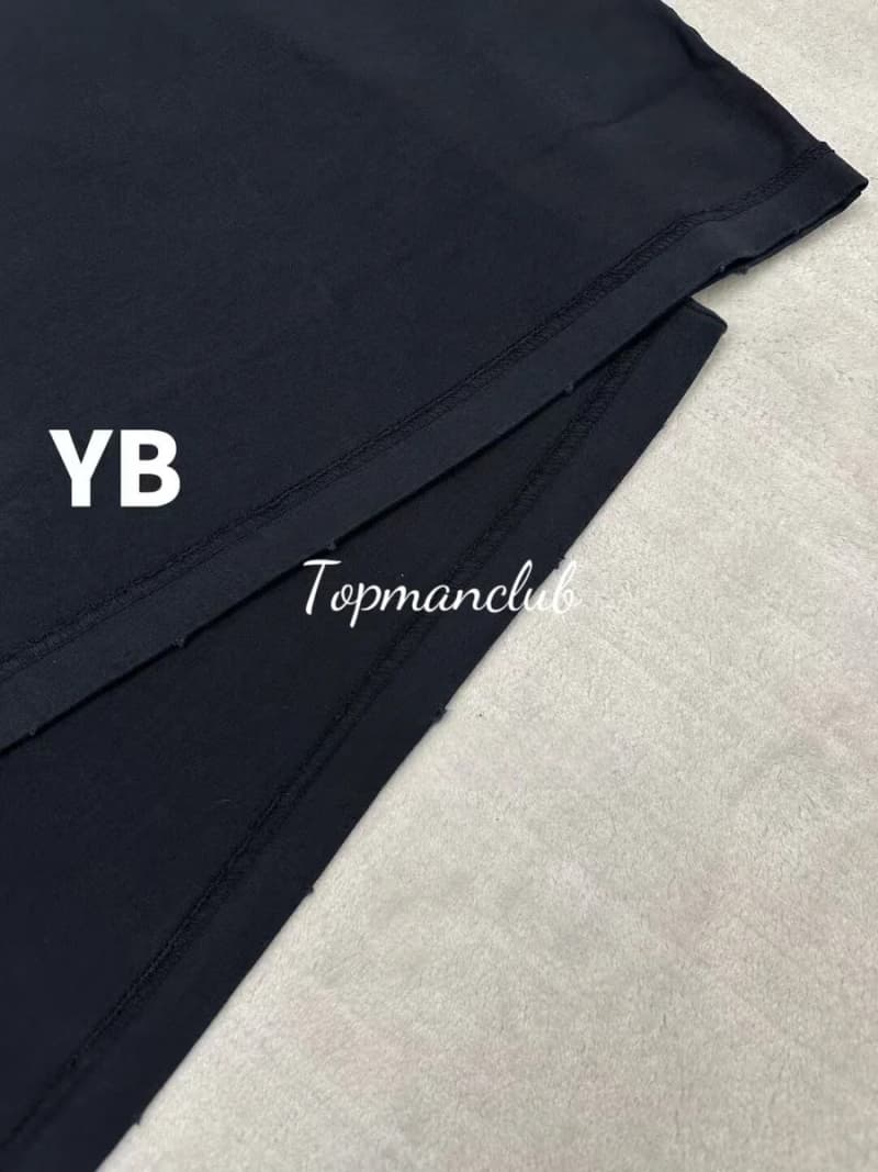 발렌시아가 25SS 리버스 디자인 자수 로고 티셔츠 (블랙) 6