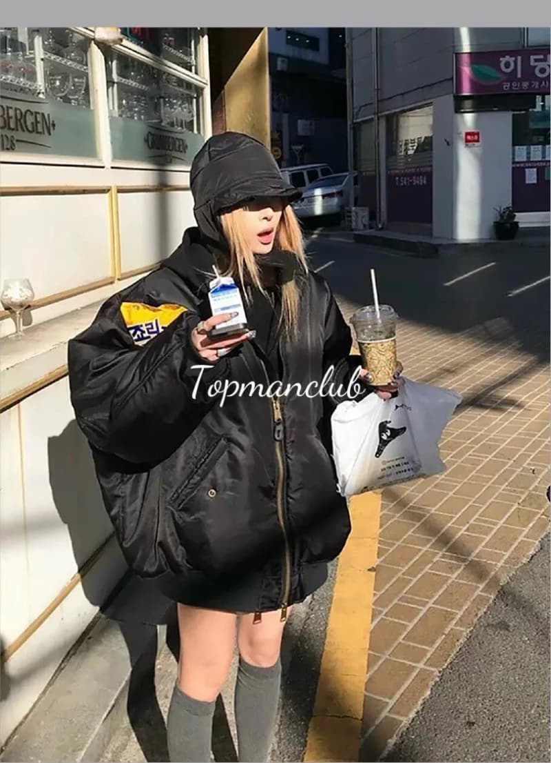 발렌시아가 23FW 더블 레이어 MA-1 봄버 재킷 (블랙) 6