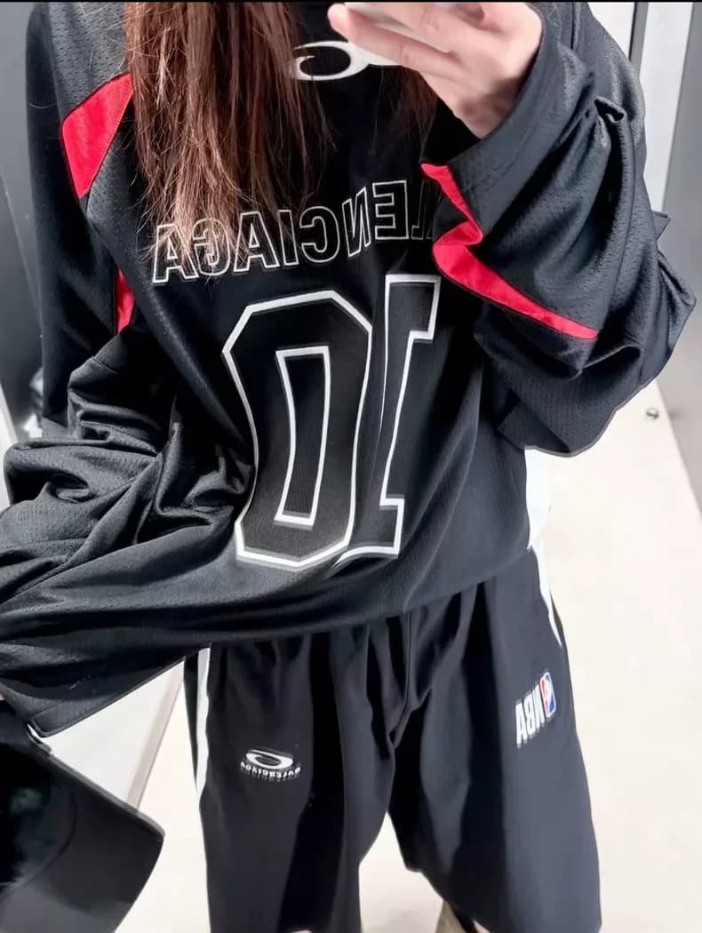 발렌시아가 × NBA 콜라보 미드라이즈 컬러블록 하프 팬츠 상세 1