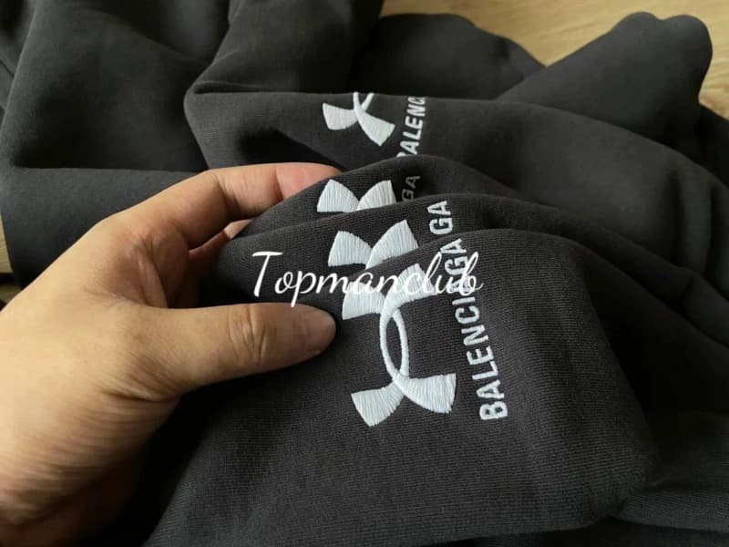 발렌시아가 × 언더아머 베기 스웨트팬츠 (블랙) 3