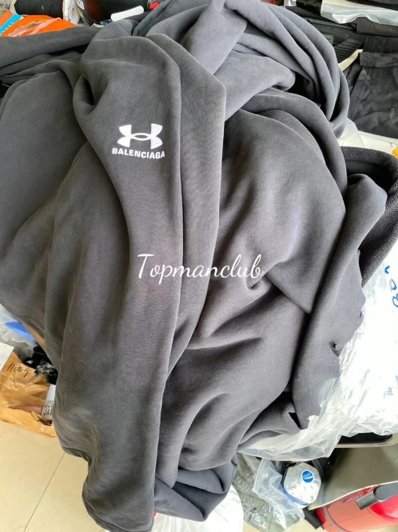 발렌시아가 × 언더아머 베기 스웨트팬츠 (블랙) 7