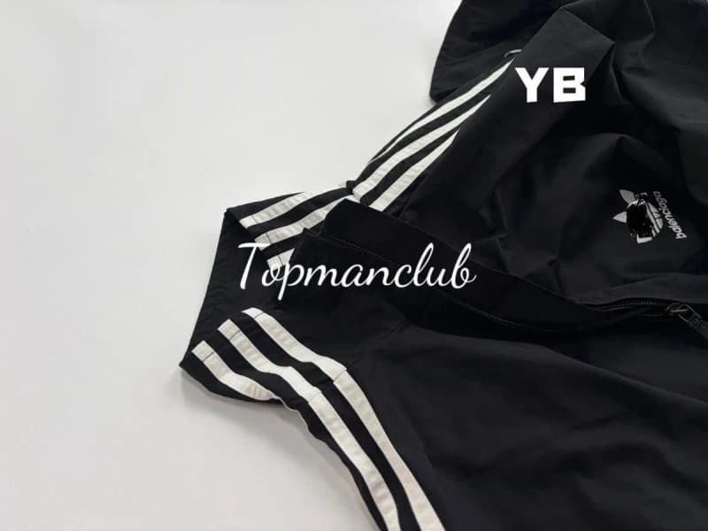 발렌시아가 × 아디다스 트랙 재킷 (블랙) 3