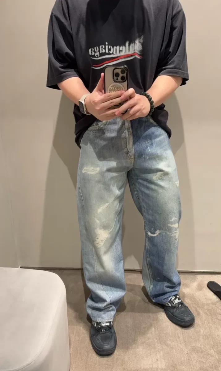 발렌시아가 블러 콜라 웨이브 프린트 티셔츠 (블랙) 8