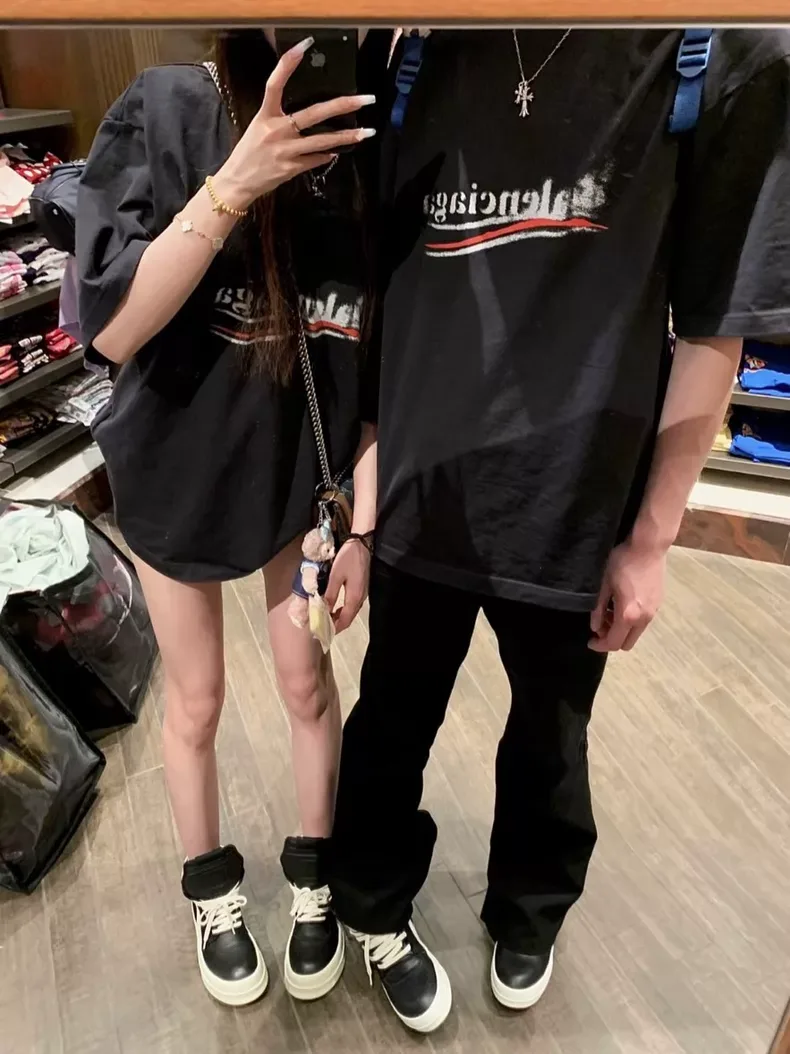 발렌시아가 24SS 블러 콜라 웨이브 프린트 티셔츠 (블랙) 8
