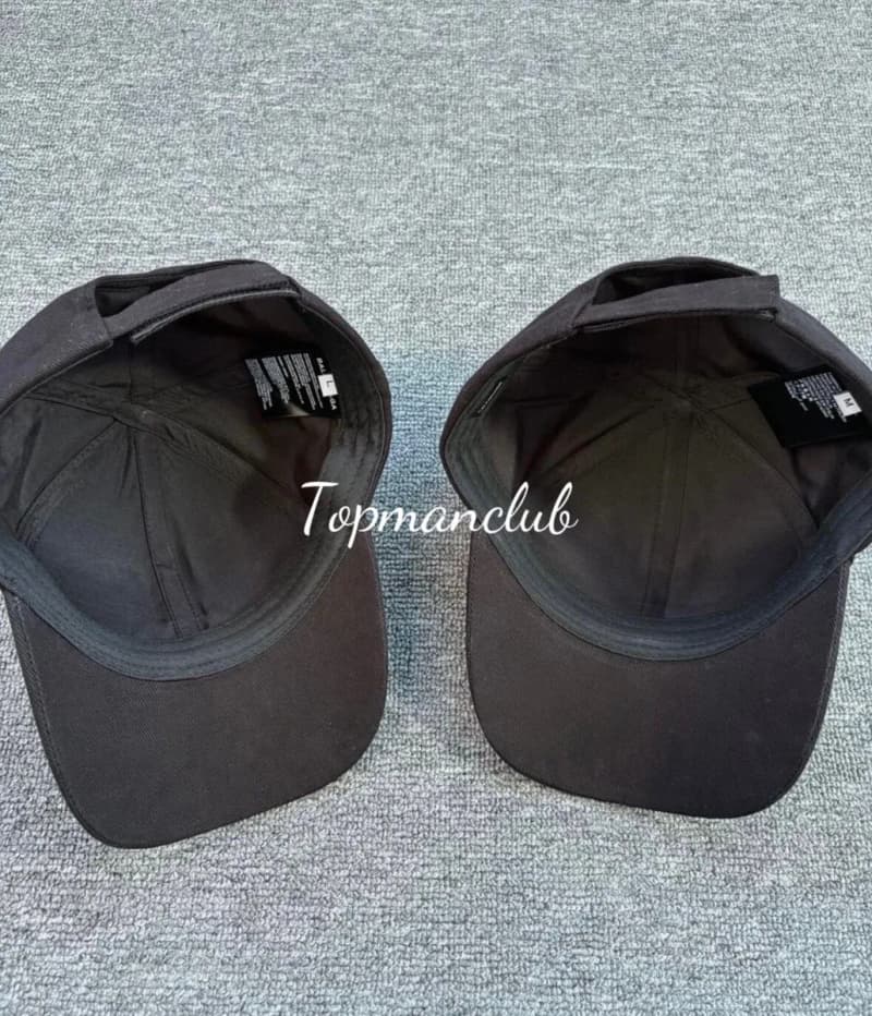 발렌시아가 로고 자수 벨크로 볼캡 9