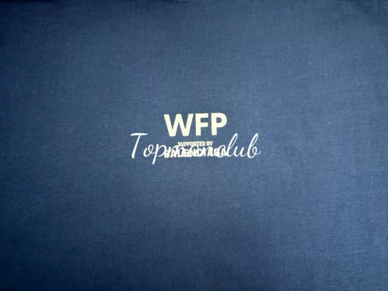 발렌시아가 WFP 세계식량계획 오버사이즈 티셔츠 (네이비) 5